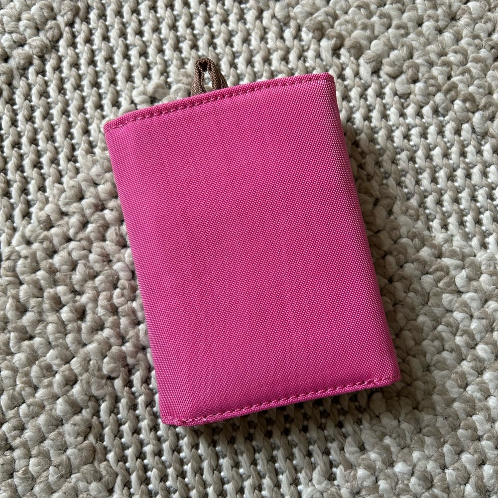 BAGGU Snap Wallet in Azalea Pink Mix